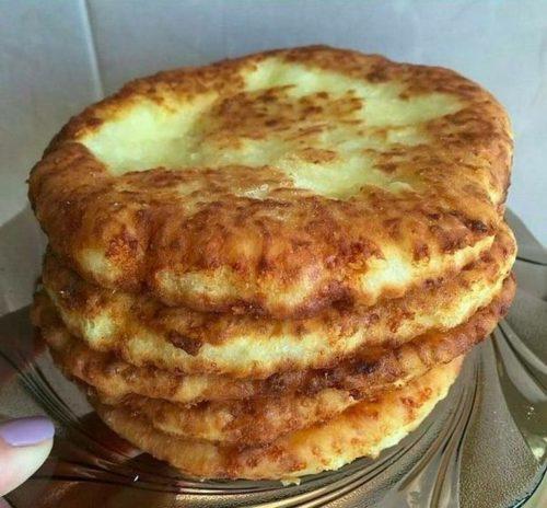 Быстрый рецепт вкусных сырных лепешек за 15 минут 1