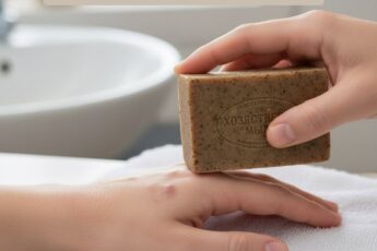 Как удалить папилломы хозяйственным мылом